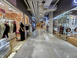 Lucky Plaza (D9), Retail #616434131